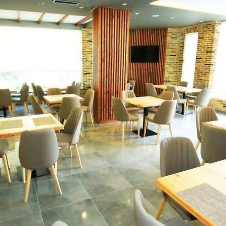 Hotel Rean Golem (Tirana) Exterior foto